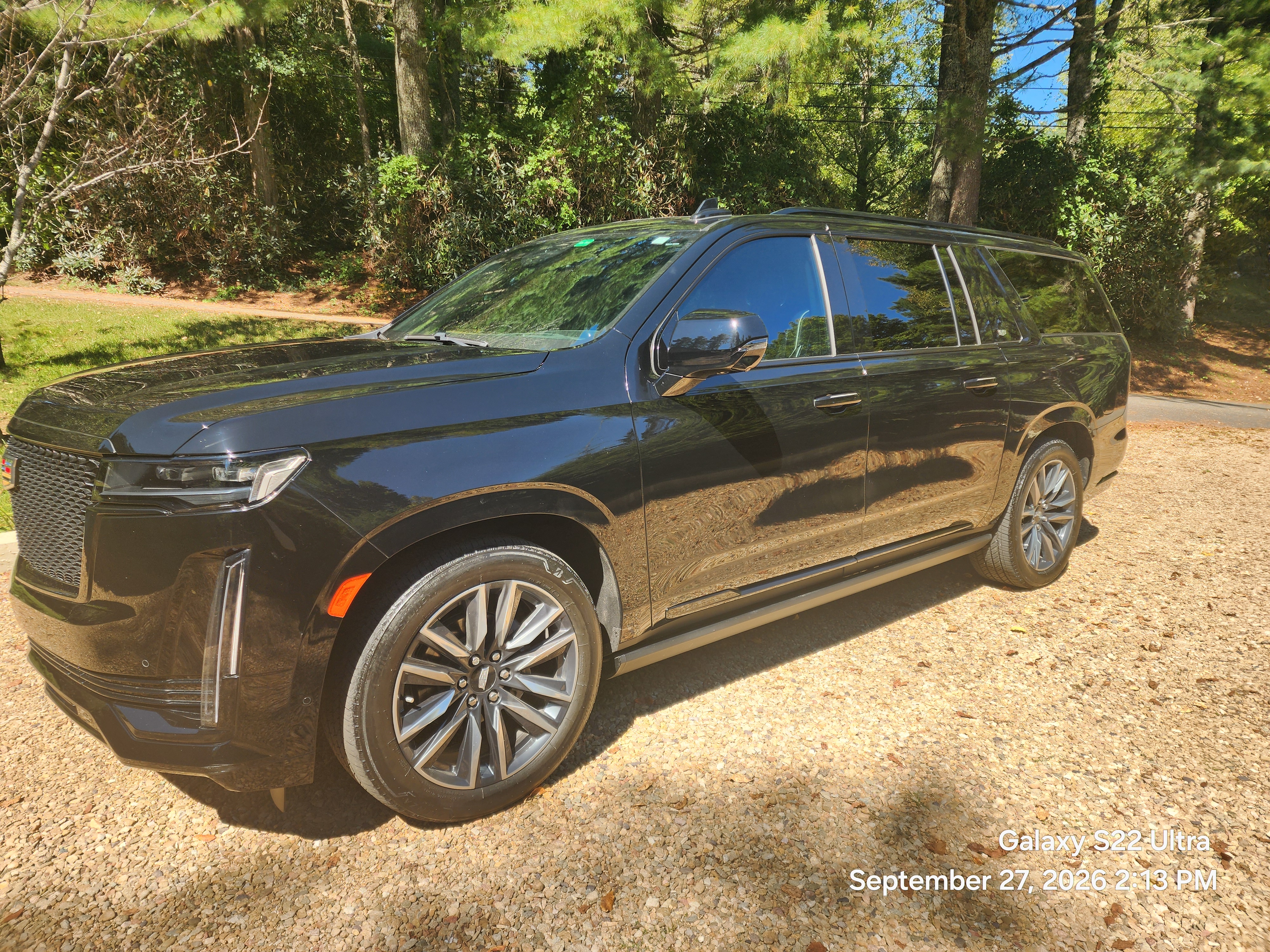 Used 2023 Cadillac Escalade ESV Sport w/ Touring Package RWD image 2