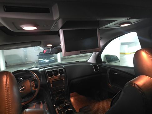 Used 2012 GMC Acadia Denali image 8