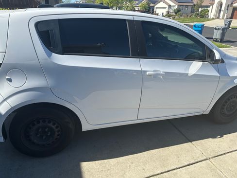 Used 2017 Chevrolet Sonic LT FWD image 2