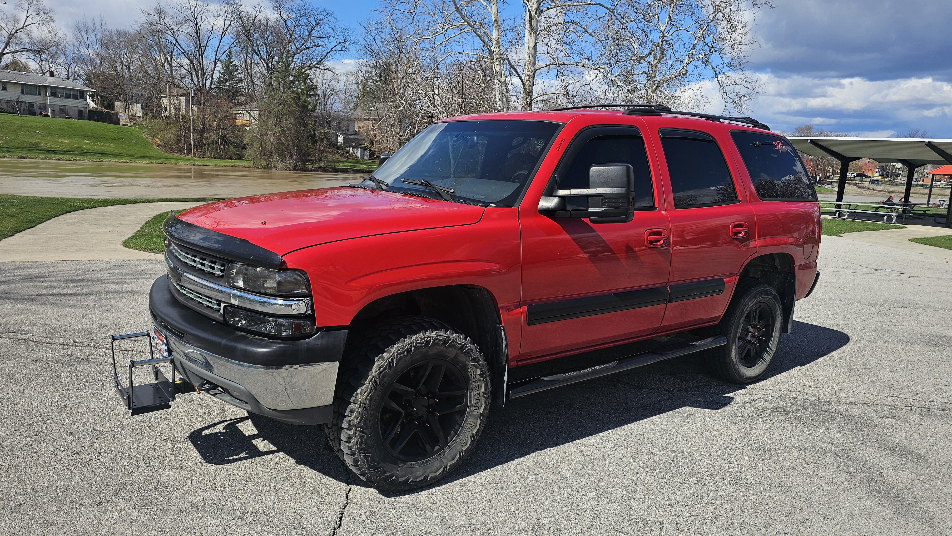 Used 2001 Chevrolet Tahoe LT w/ LT Preferred Equipment Group AWD/4WD image 1