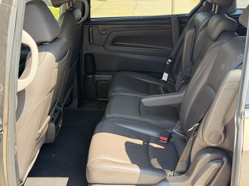 Used 2019 Honda Odyssey Elite image 6