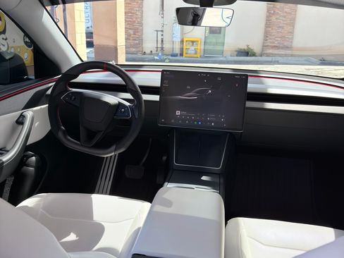 Used 2026 Tesla Model Y Long Range AWD/4WD image 14