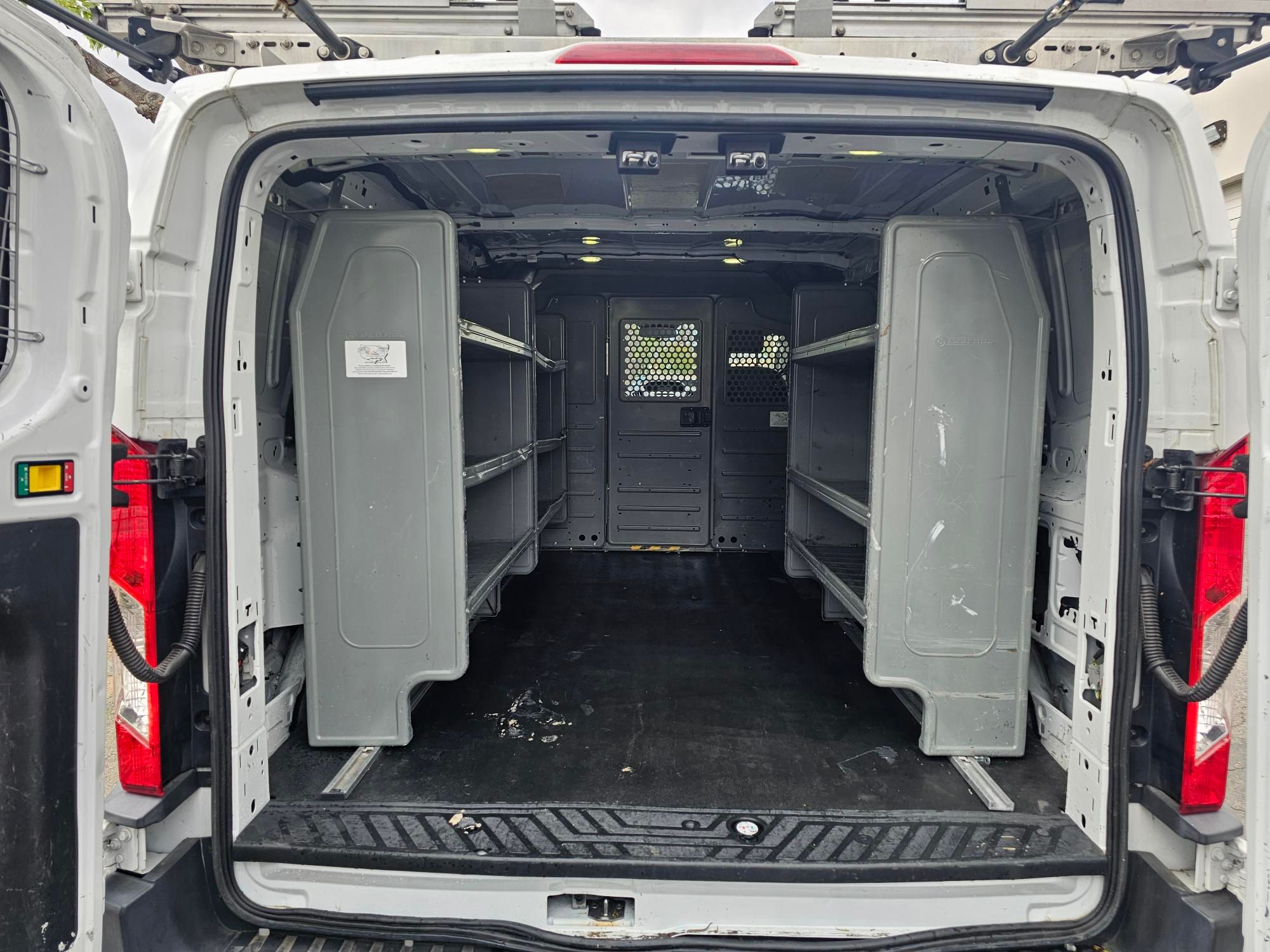 Used 2017 Ford Transit 150 130 Low Roof RWD image 2