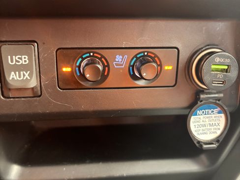 Used 2017 Toyota 4Runner Limited AWD/4WD image 17
