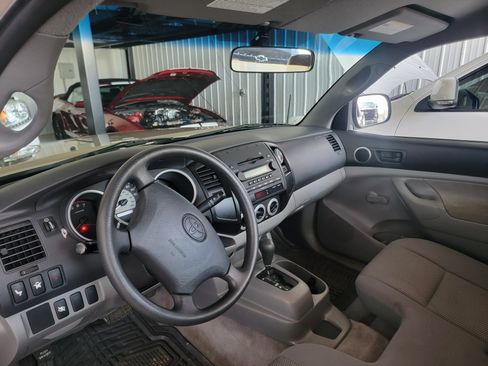 Used 2025 Chevrolet Suburban Z71 w/ Comfort Package image 12