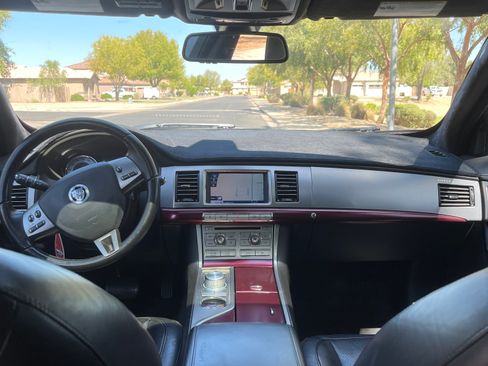Used 2011 Jaguar XF Supercharged image 12