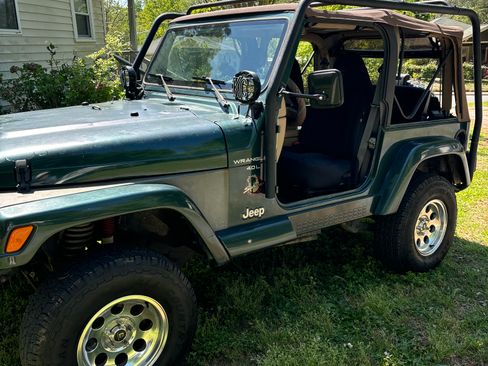 Used 1999 Jeep Wrangler Sahara image 1