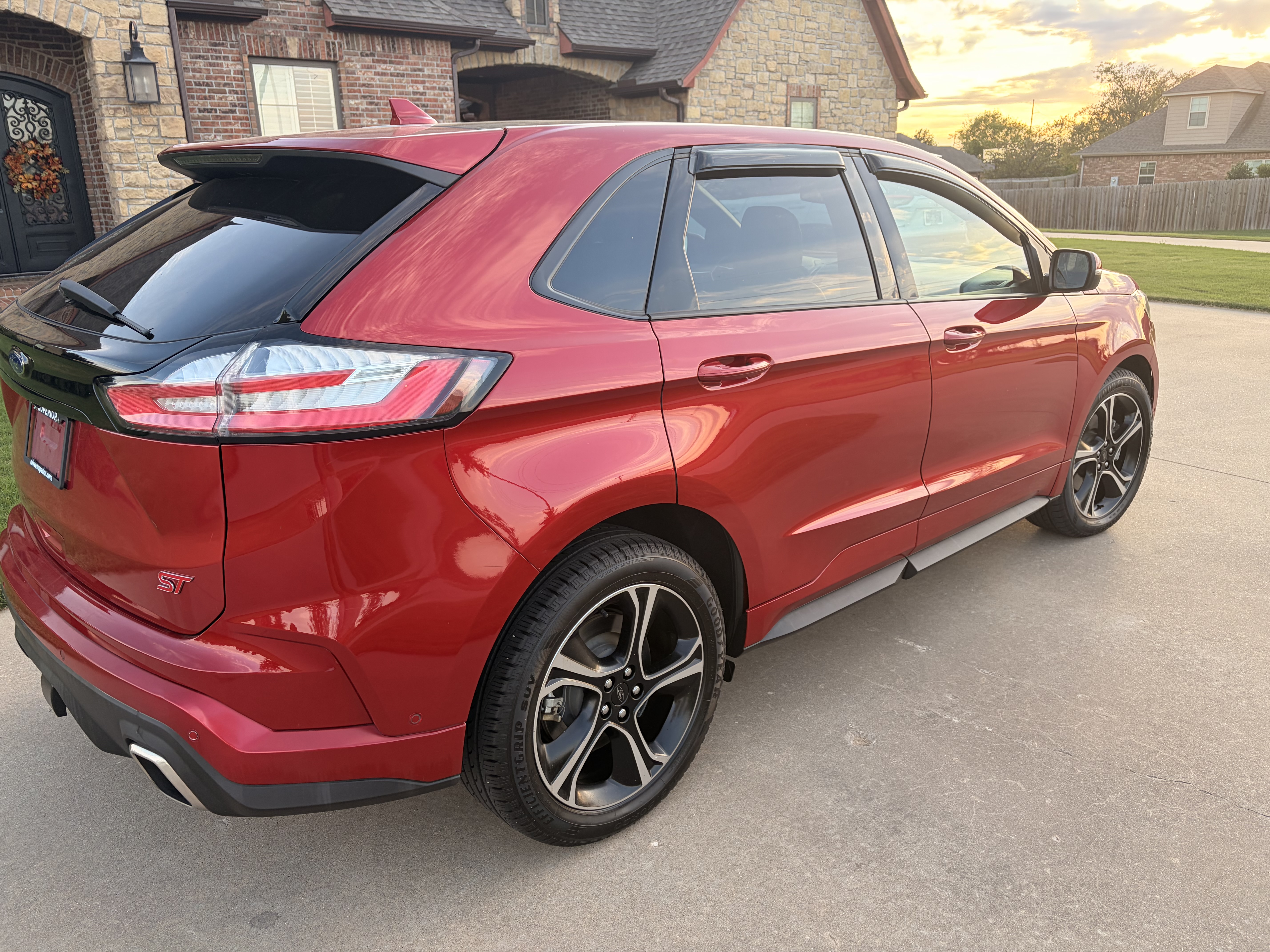 Used 2020 Ford Edge ST w/ Equipment Group 401A AWD/4WD image 13