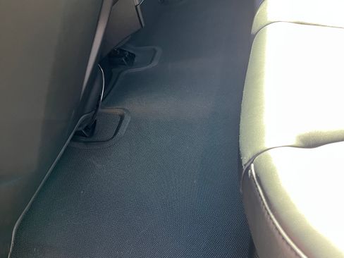 Used 2016 Tesla Model S 90D image 17