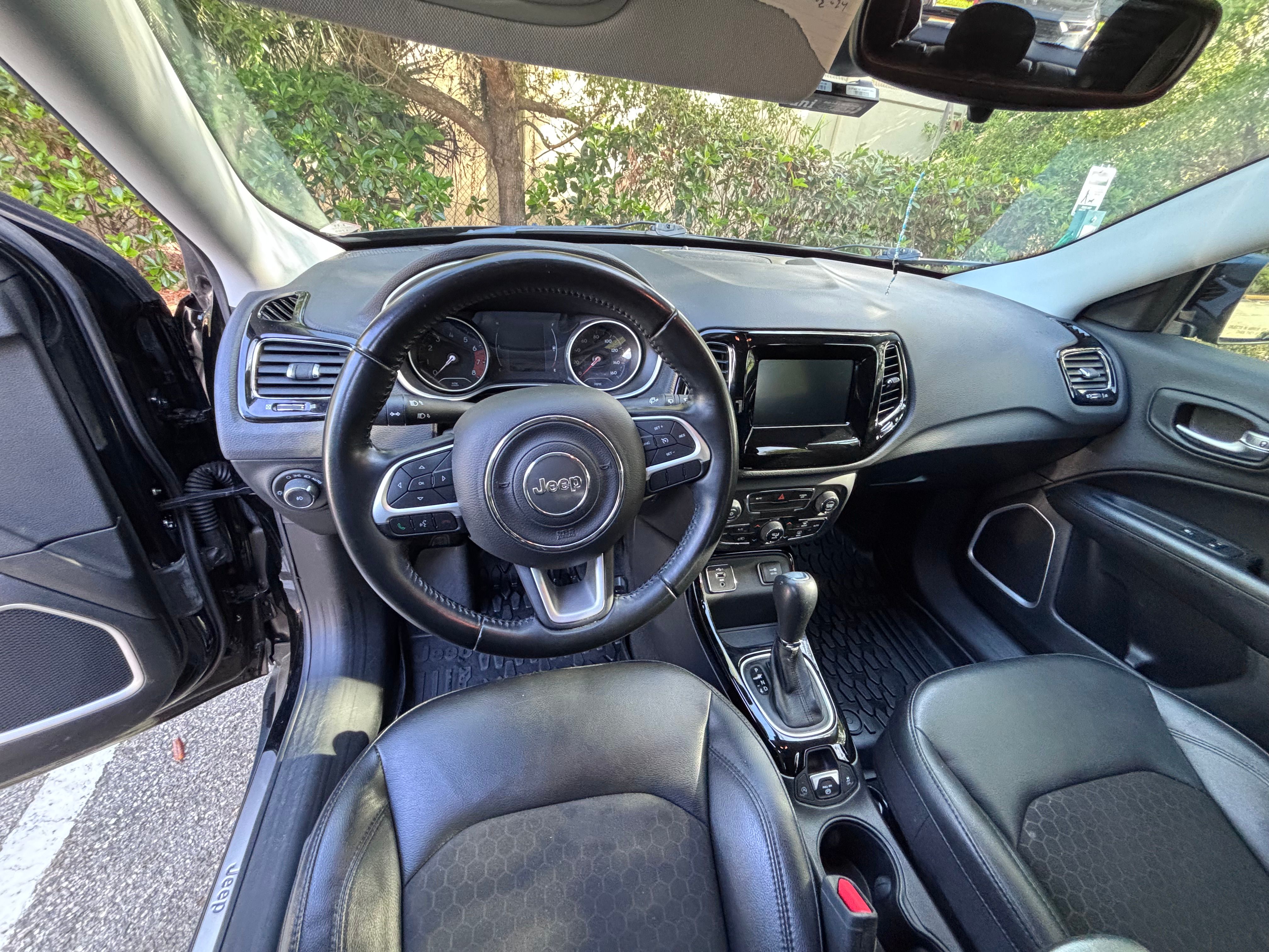 Used 2021 Jeep Compass Latitude FWD image 24
