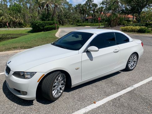 Used 2008 BMW 328i Convertible image 10