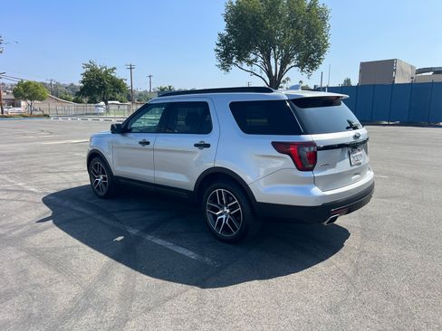 Used 2017 Ford Explorer Sport image 5