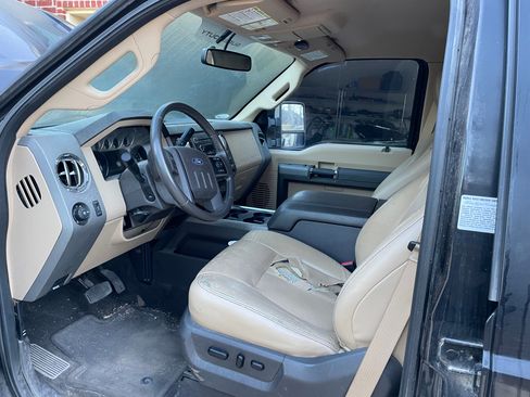 Used 2012 Ford F350 Lariat w/ Chrome Pkg image 6
