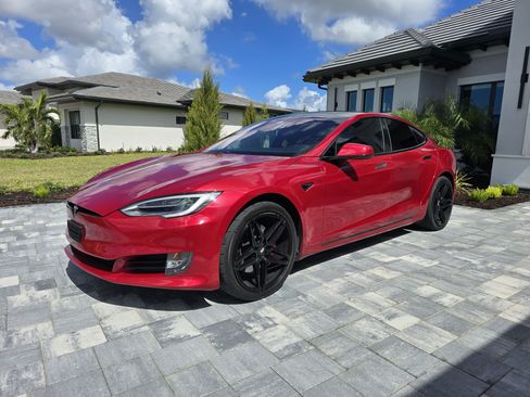Used 2018 Tesla Model S P100D image 1