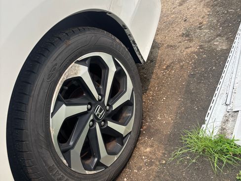 Used 2017 Honda Accord EX image 11