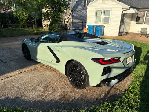 Used 2024 Chevrolet Corvette Stingray Premium Conv w/ Stealth Interior Trim Package image 15