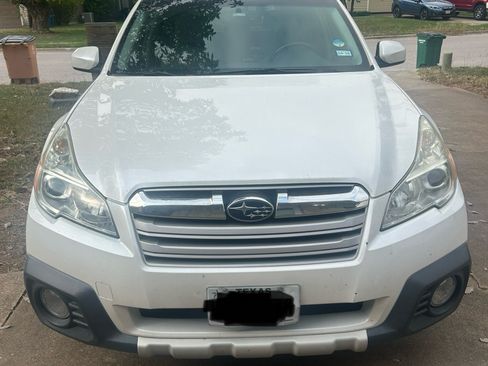 Used 2014 Subaru Outback 2.5i Limited image 10