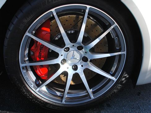 Used 2017 Mercedes-Benz AMG GT S image 11
