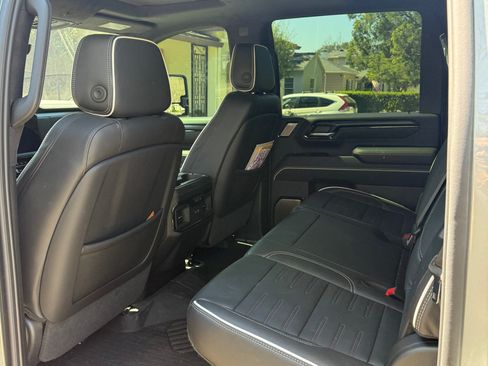 Used 2025 GMC Sierra 2500 AT4X w/ AT4X AEV Edition image 15