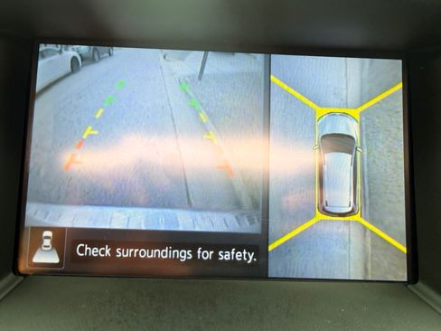 Used 2014 Nissan Pathfinder Platinum w/ Platinum Premium Package image 13