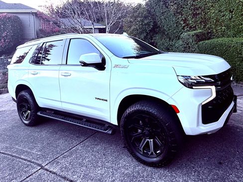 Used 2021 Chevrolet Tahoe Z71 w/ Luxury Package image 1