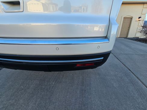 Used 2014 GMC Acadia SLT image 16