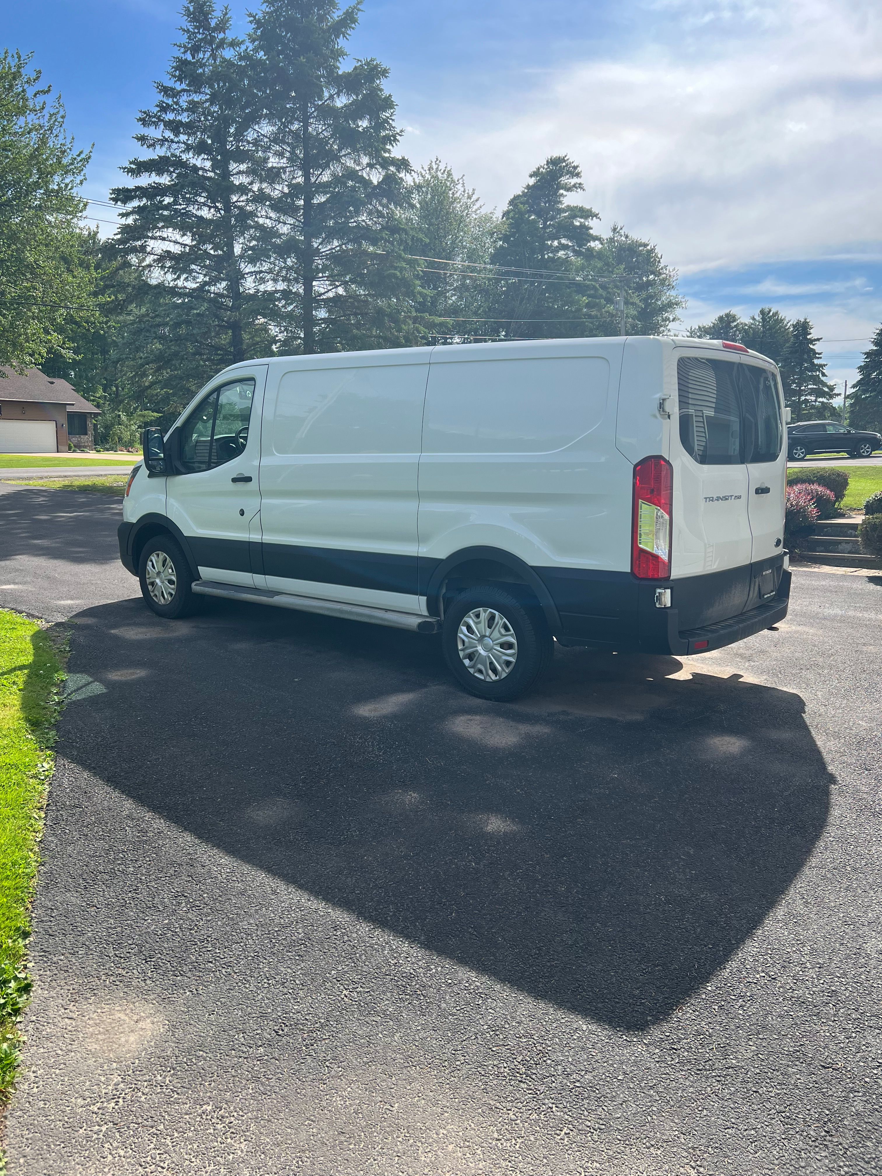 Used 2020 Ford Transit 250 Low Roof w/ Exterior Upgrade Package RWD image 4