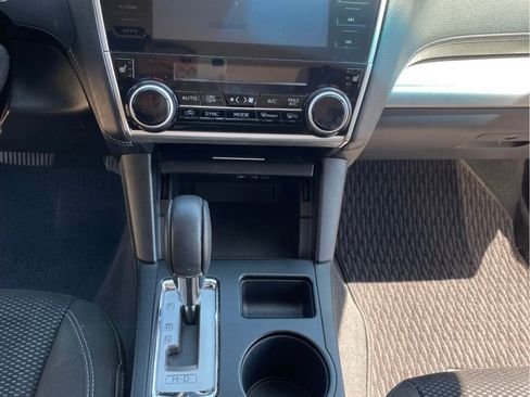 Used 2019 Subaru Outback 2.5i Premium image 9