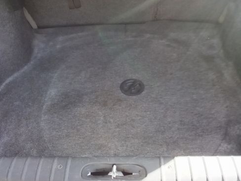 Used 2004 Oldsmobile Alero GL image 16