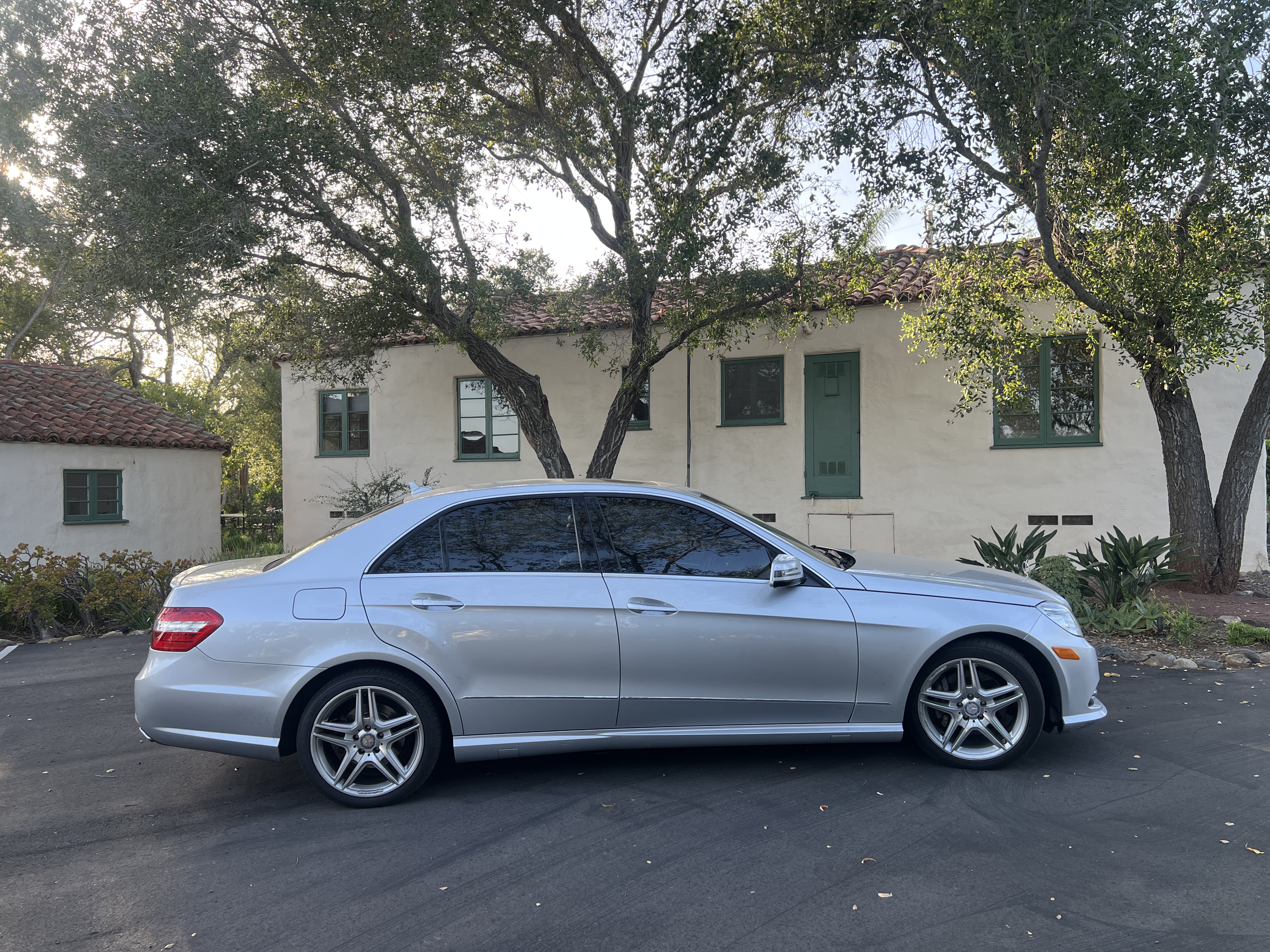 Used 2013 Mercedes-Benz E 350 Sedan image 1