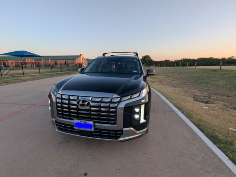 Used 2023 Hyundai Palisade Calligraphy FWD image 11