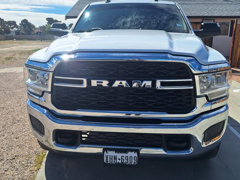 Used 2020 RAM 2500 Tradesman w/ Chrome Appearance Group image 4