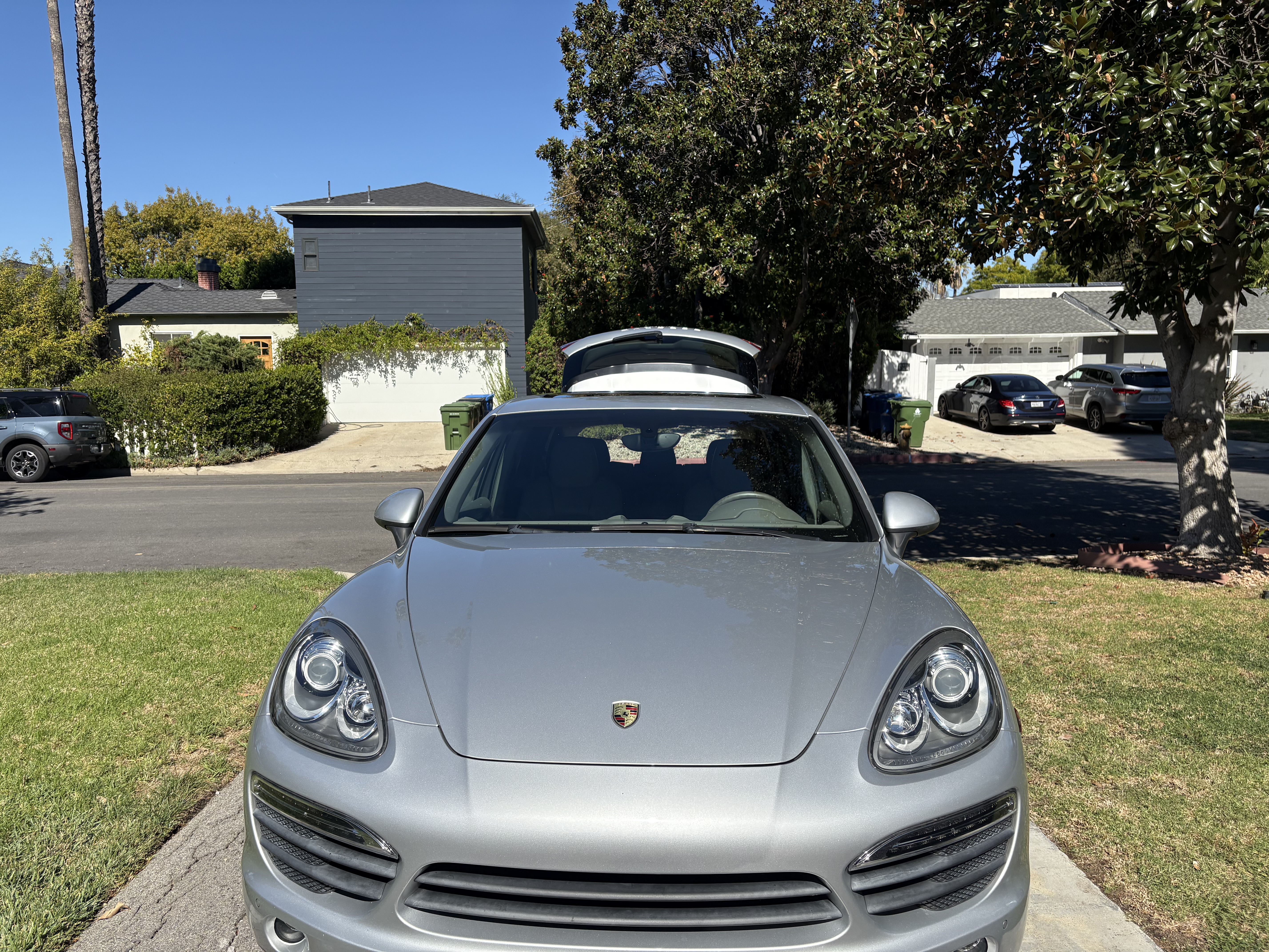 Used 2012 Porsche Cayenne S AWD/4WD image 1