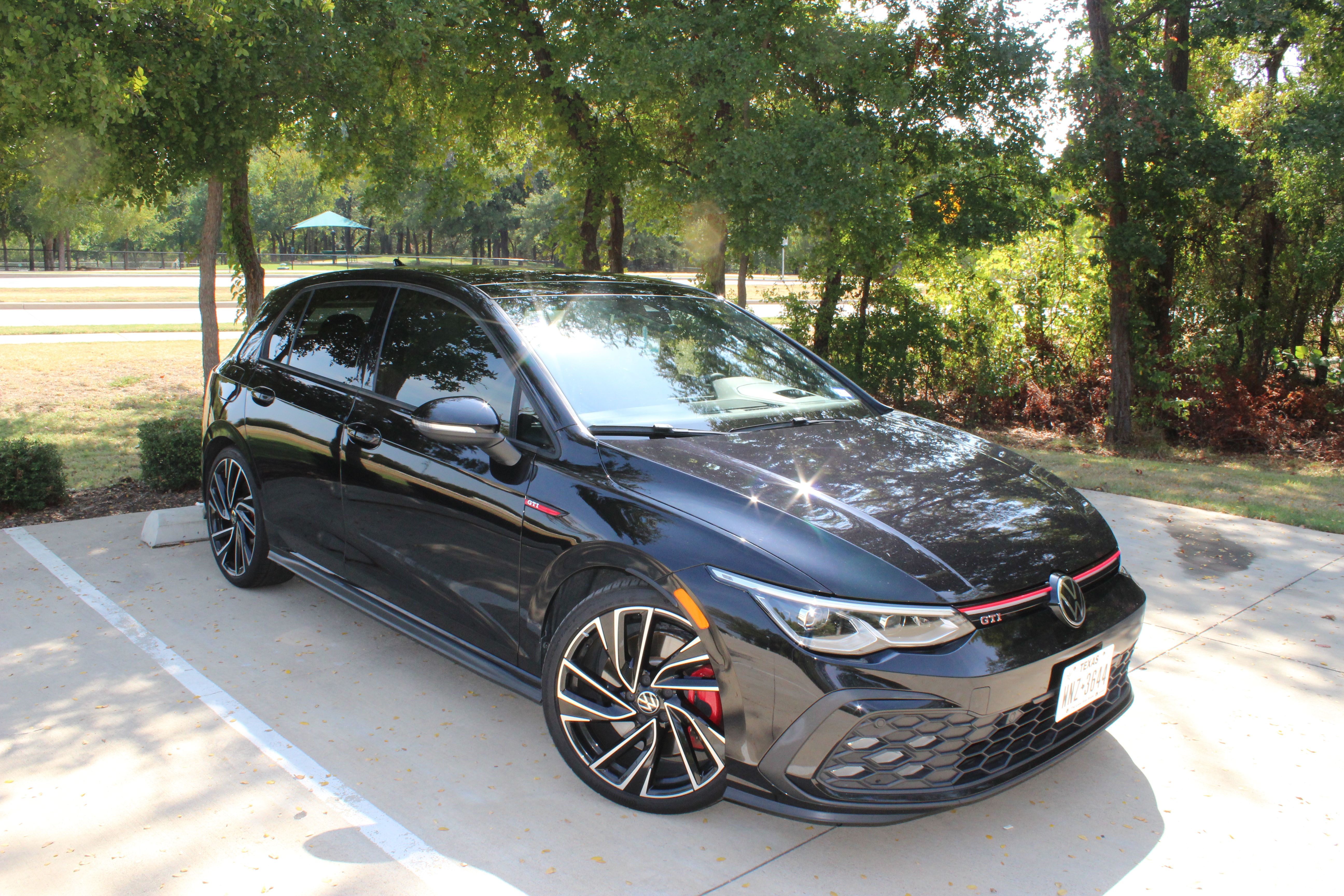 Used 2022 Volkswagen GTI Autobahn FWD image 9