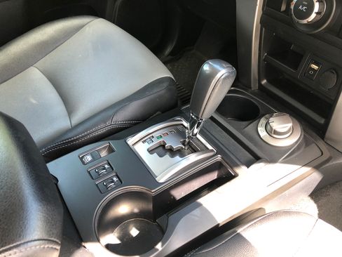 Used 2018 Toyota 4Runner SR5 Premium image 6