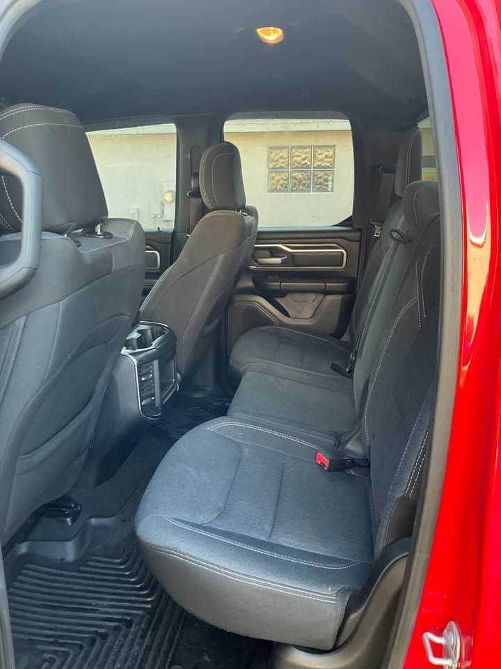 Used 2019 RAM 1500 Big Horn AWD/4WD image 12