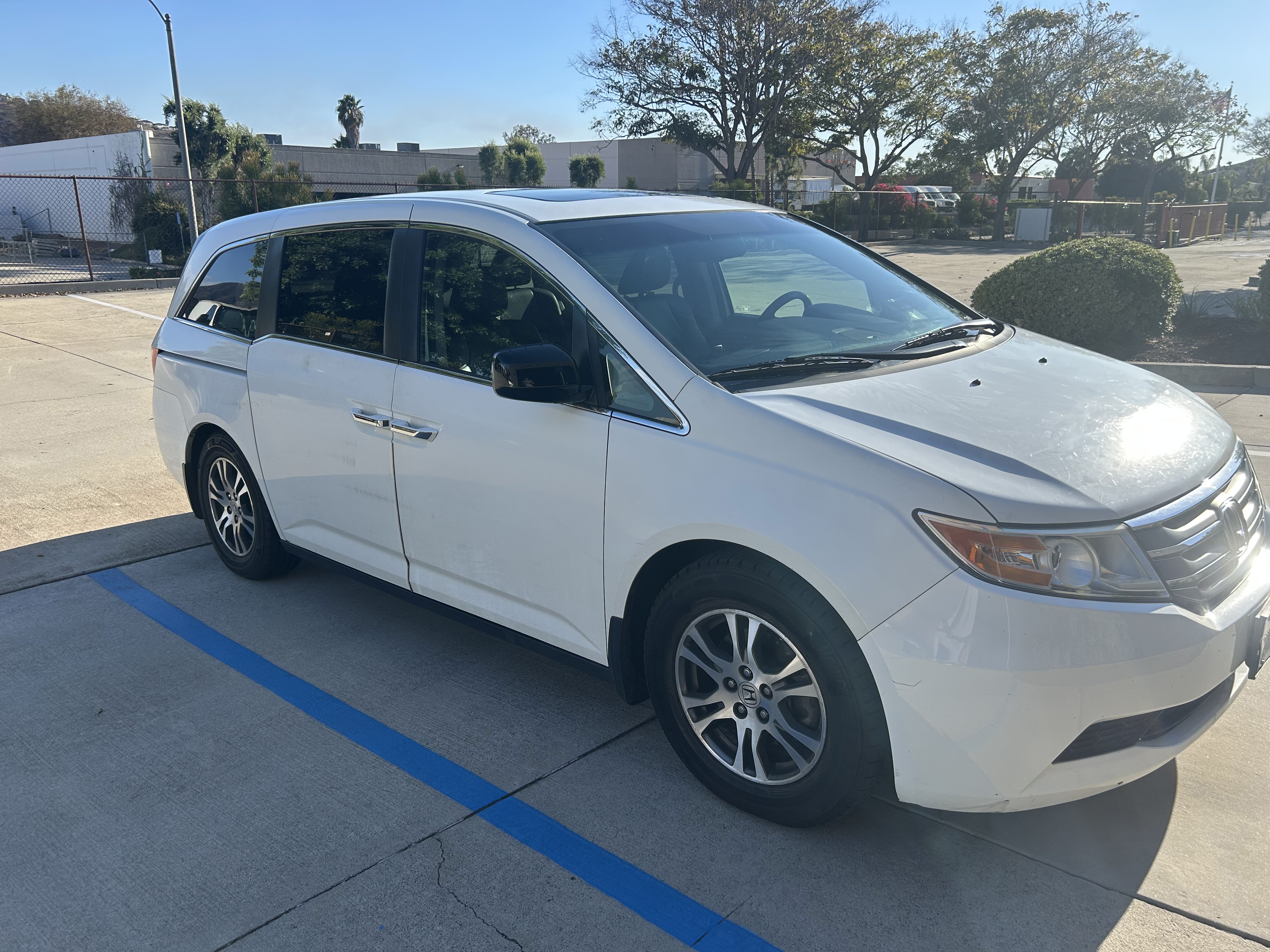 Used 2012 Honda Odyssey EX-L image 1