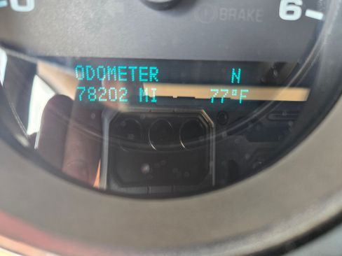 Used 2013 Chevrolet Silverado 2500 LT w/ Interior Plus Package image 10