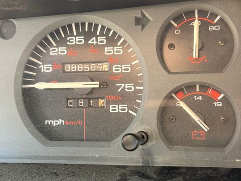 Used 1995 Jeep Cherokee Country image 2