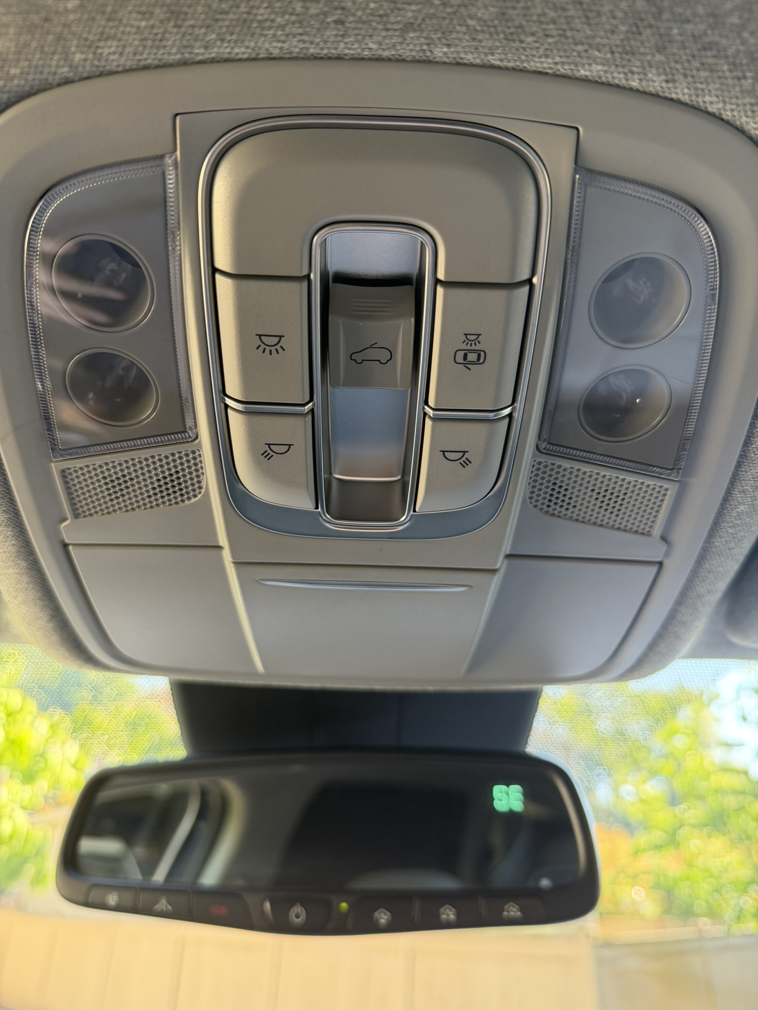 Used 2019 Hyundai Santa Fe AWD w/ Cargo Package image 16