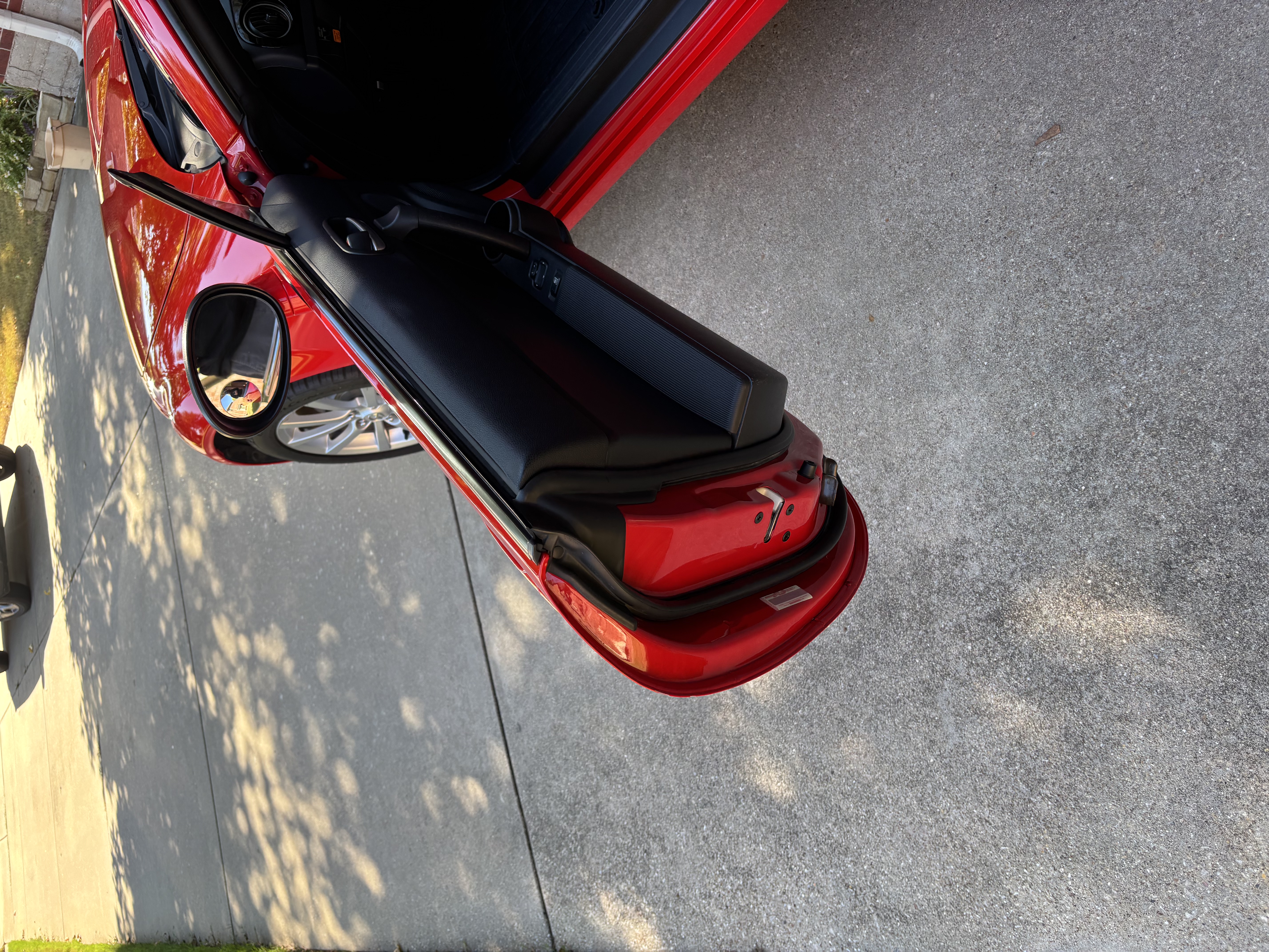 Used 2006 MAZDA MX-5 Miata Sport RWD image 5