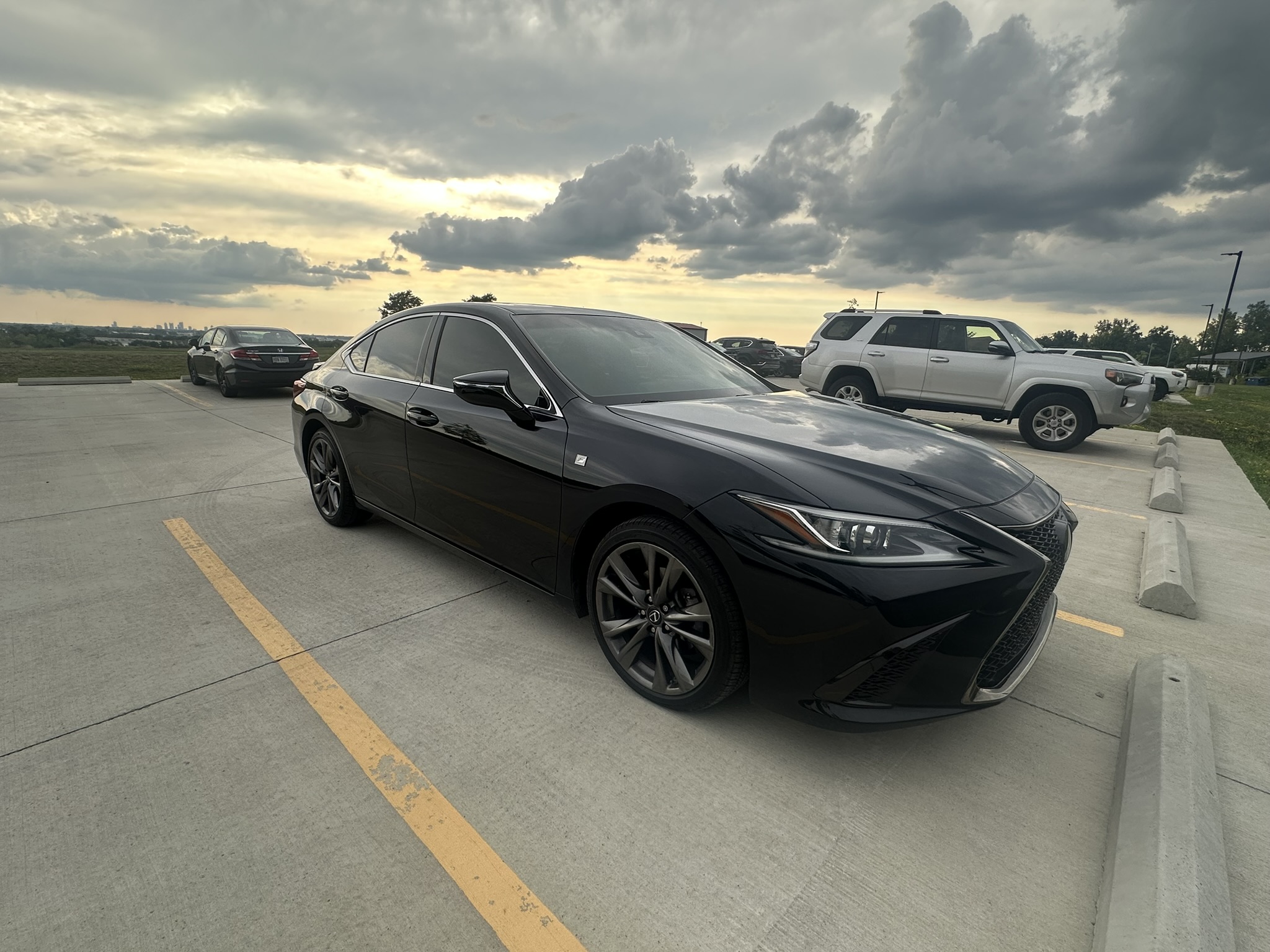 Used 2021 Lexus ES 350 F Sport w/ Accessory Package 2 FWD image 1