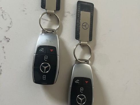 Used 2019 Mercedes-Benz E 300 image 13