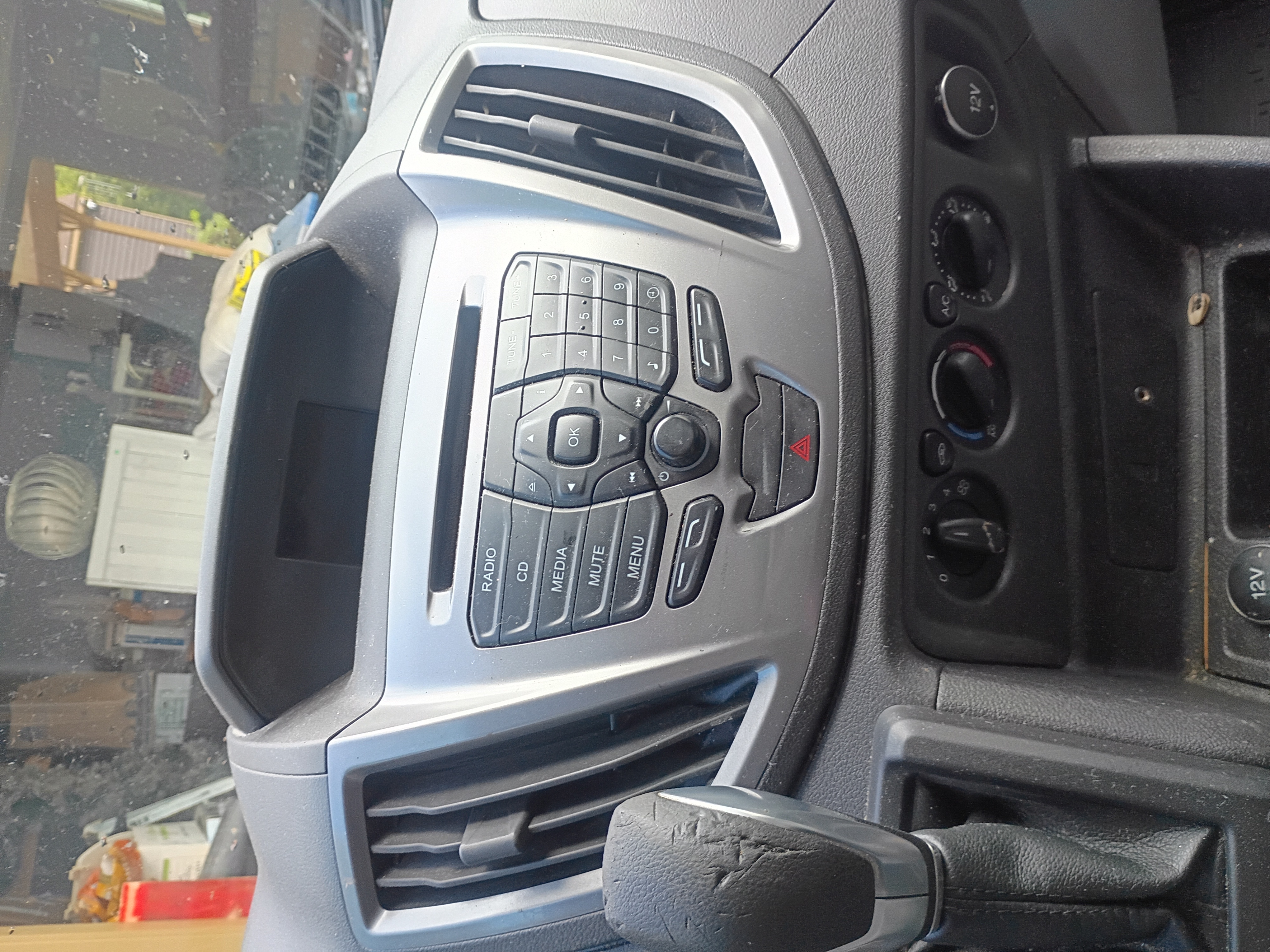 Used 2015 Ford Transit 350 XLT RWD image 13