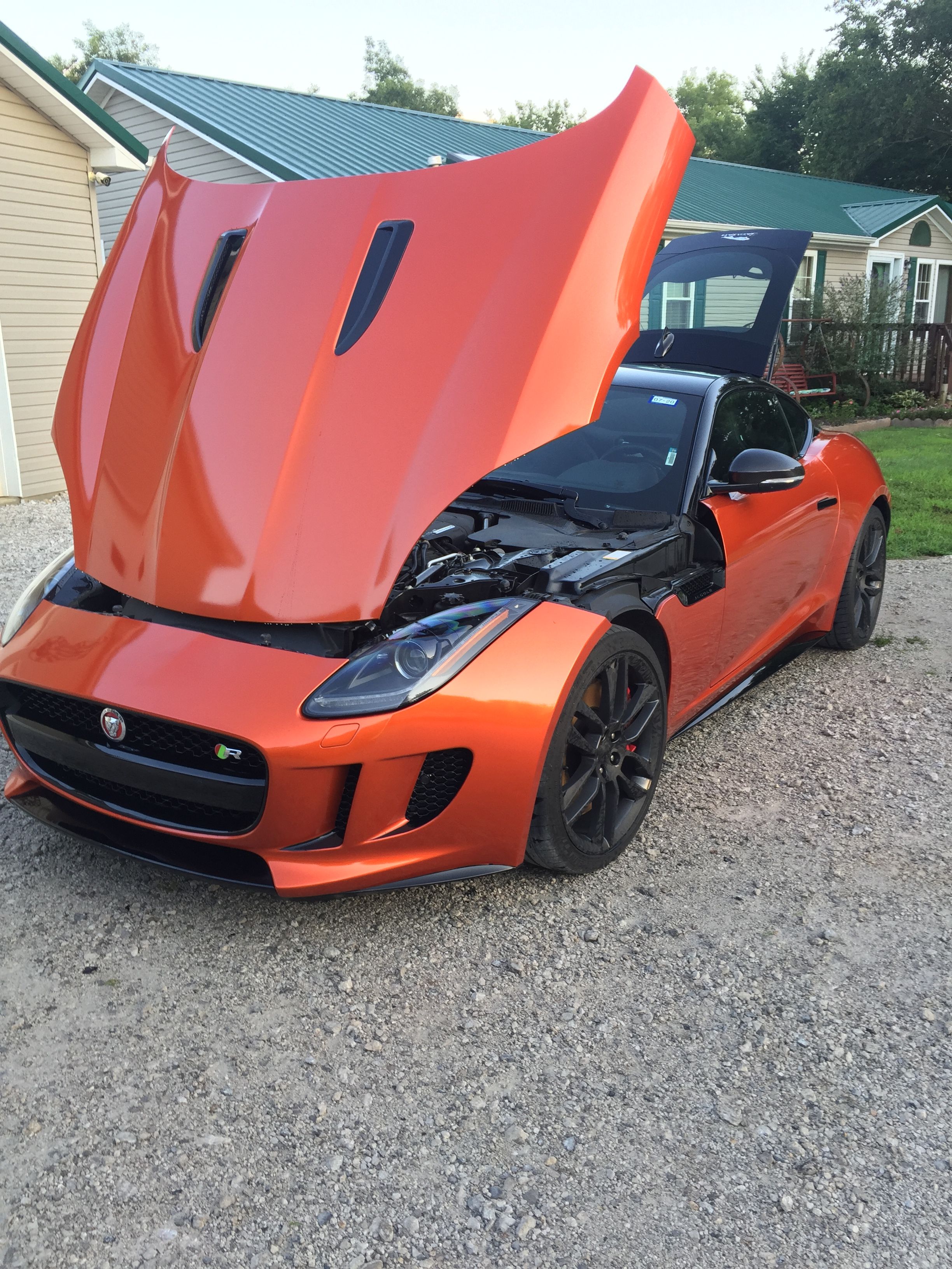 Used 2015 Jaguar F-TYPE R RWD image 6