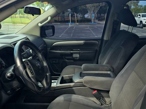 Used 2014 Nissan Armada SV image 5