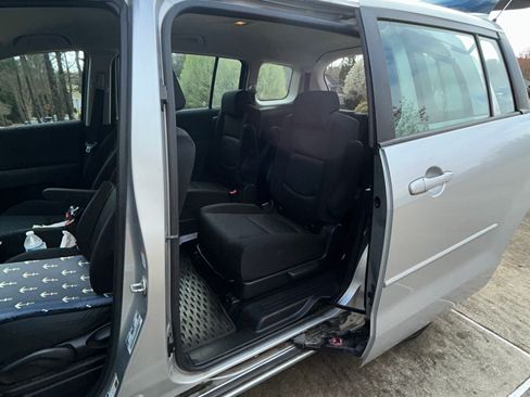 Used 2008 MAZDA MAZDA5 Sport image 12