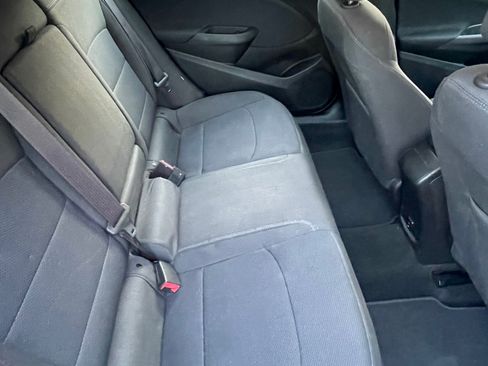 Used 2017 Chevrolet Cruze LT w/ Convenience Package FWD image 11