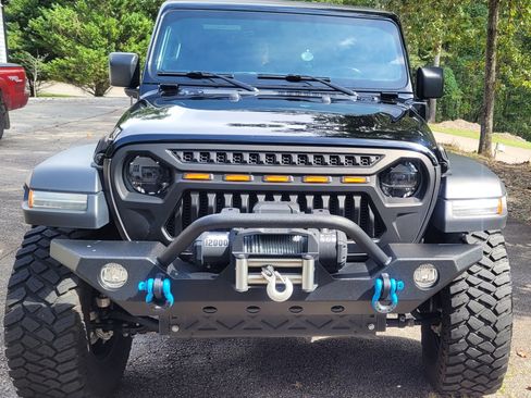 Used 2023 Jeep Wrangler Unlimited w/ Cold Weather Group image 10