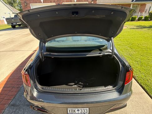 Used 2023 Hyundai Sonata SEL w/ Convenience Package FWD image 12